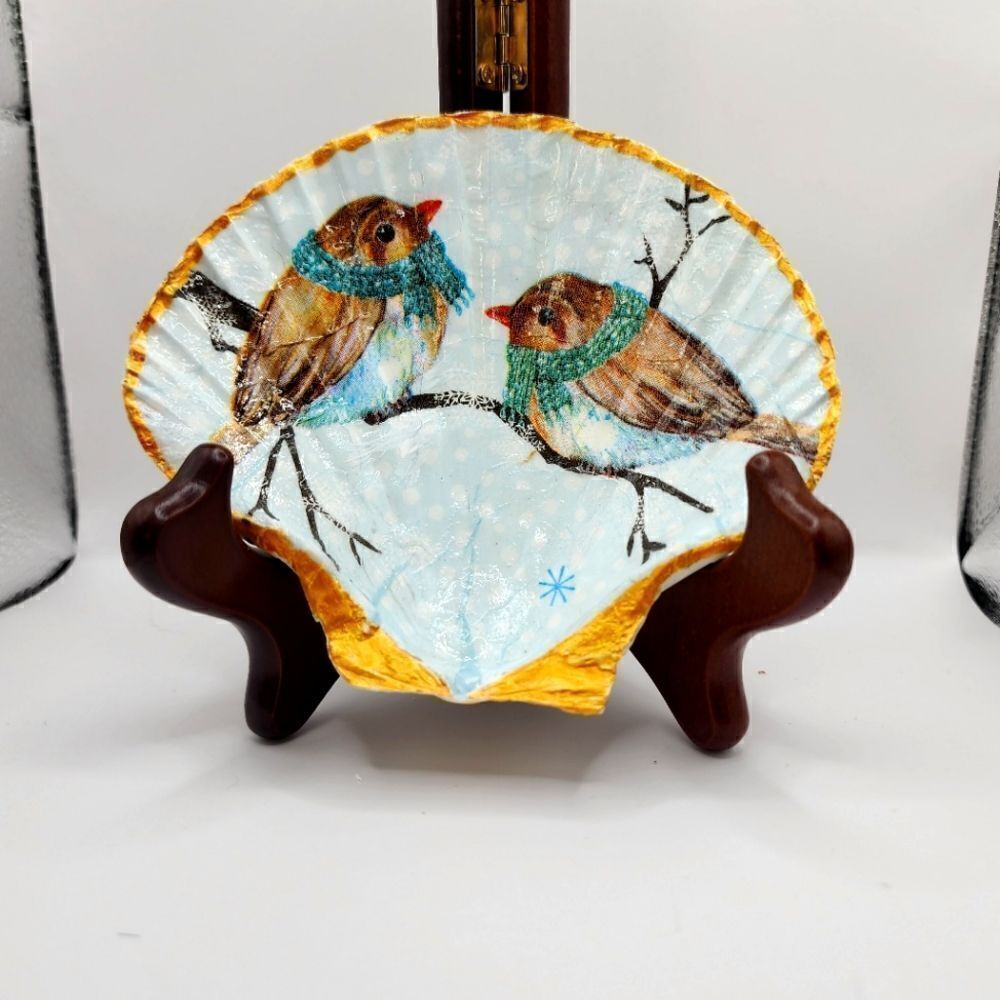 SCALLOPED FAN SHELL 